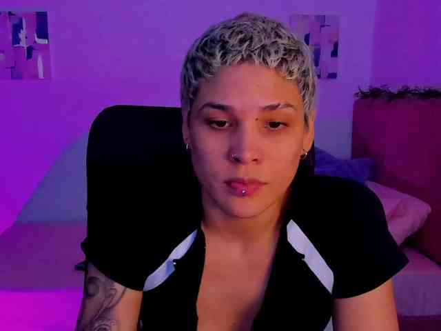 LauraR webcam