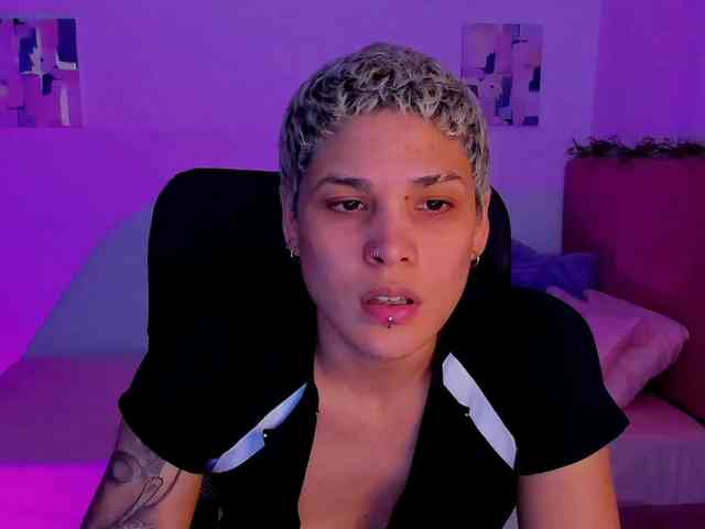 LauraR webcam