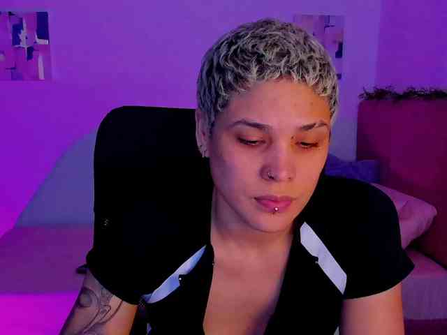 LauraR webcam