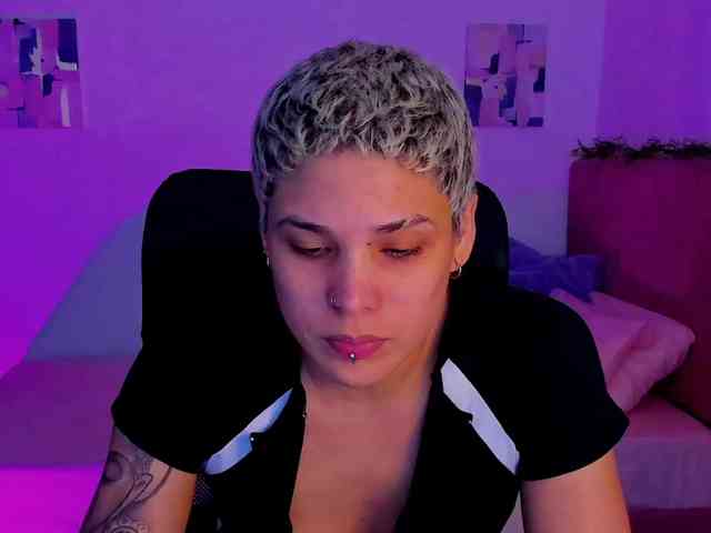 LauraR webcam