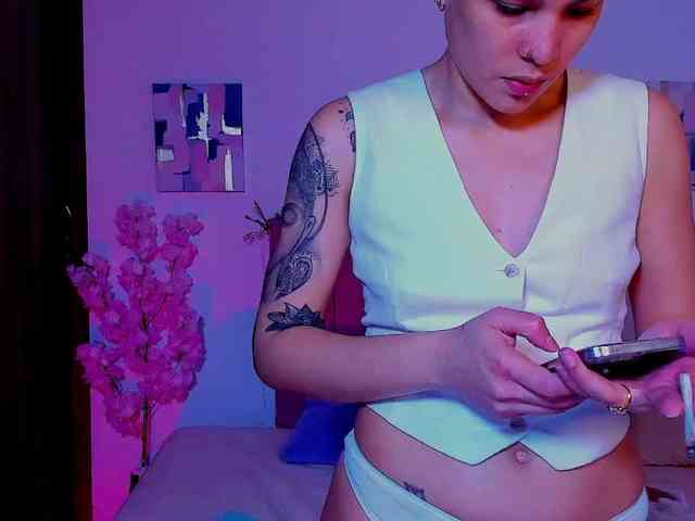 LauraR webcam