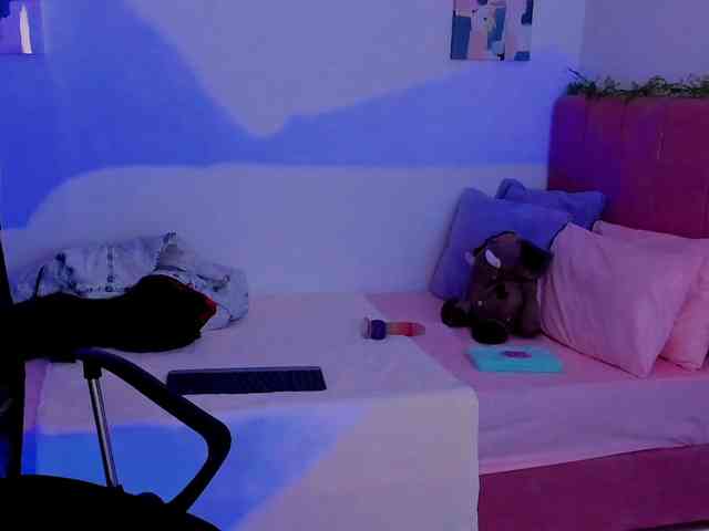 LauraR webcam