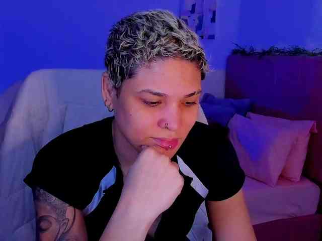 LauraR webcam