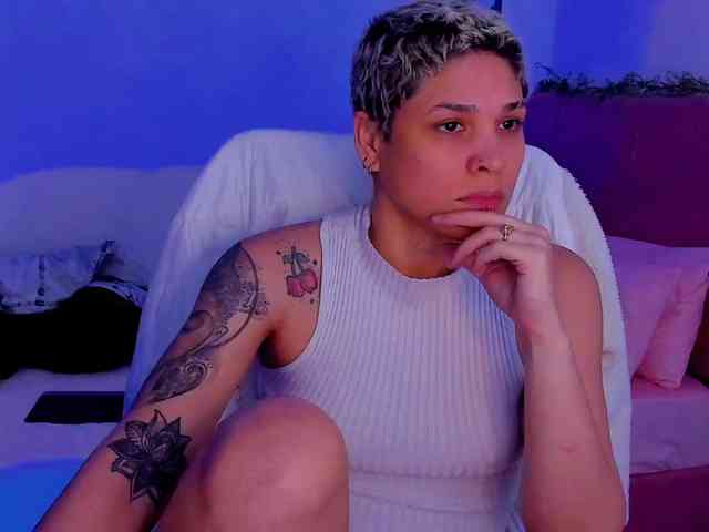 LauraR webcam