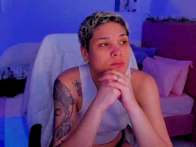 LauraR webcam