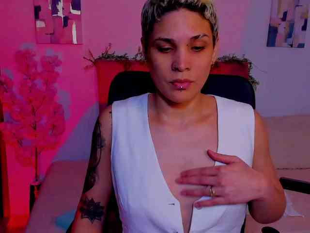LauraR webcam
