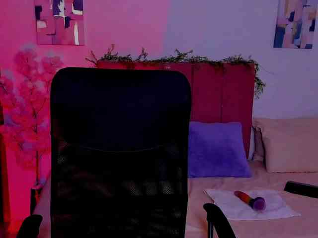 LauraR webcam