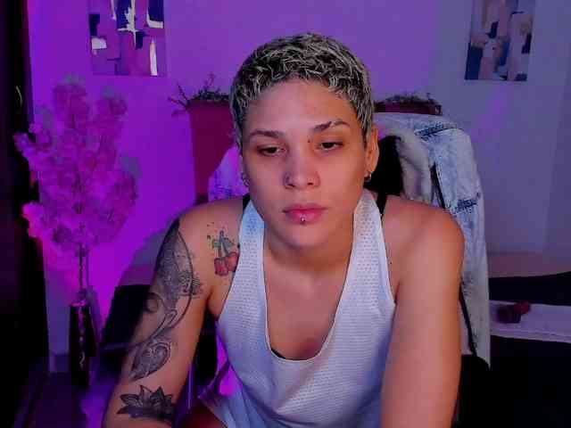 LauraR webcam