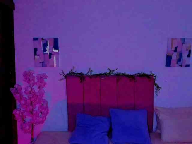 LauraR webcam
