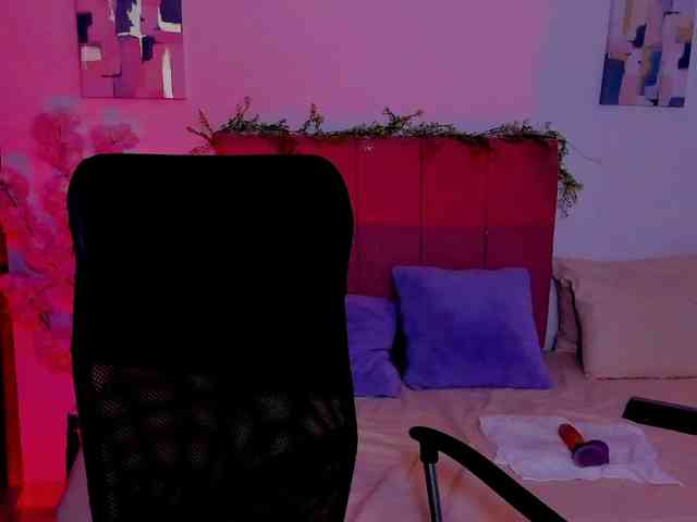 LauraR webcam