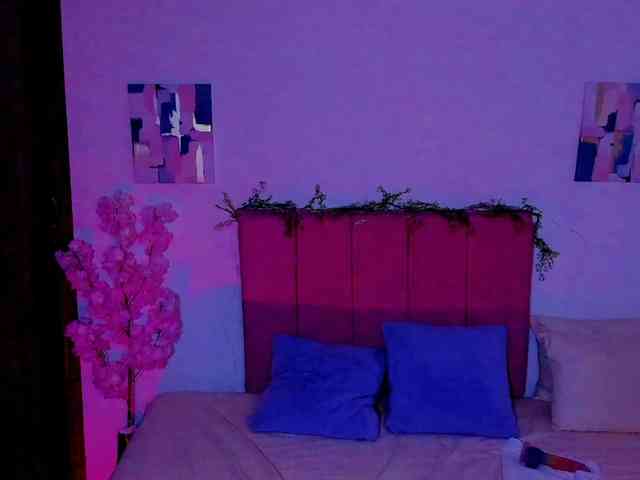 LauraR webcam