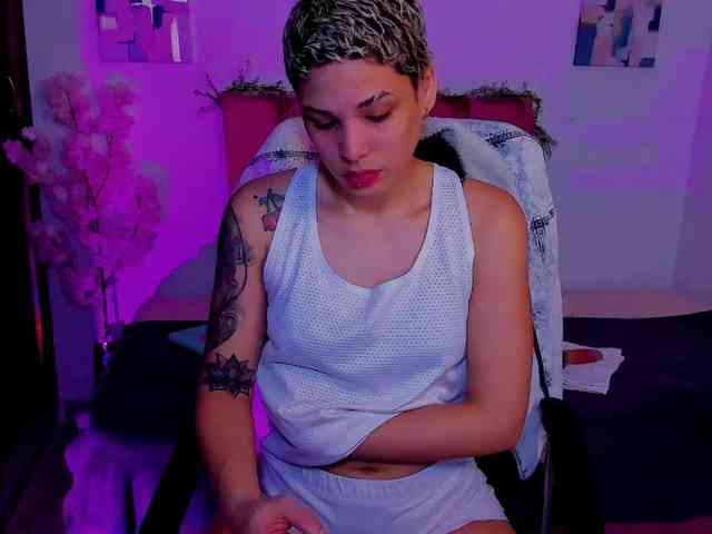 LauraR webcam