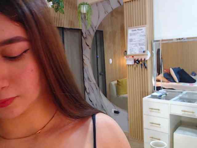 hornyssluttt webcam
