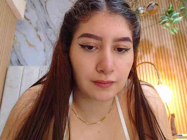 hornyssluttt webcam