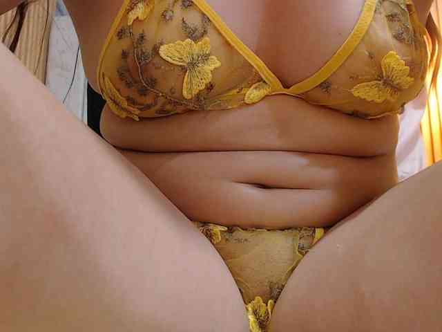 hornyssluttt webcam