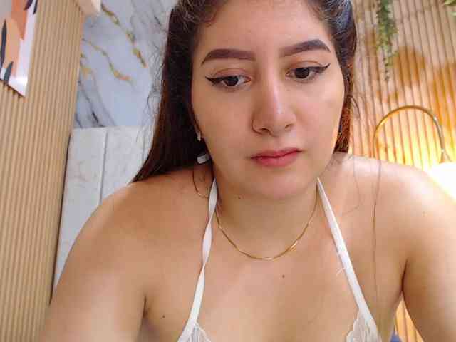 hornyssluttt webcam