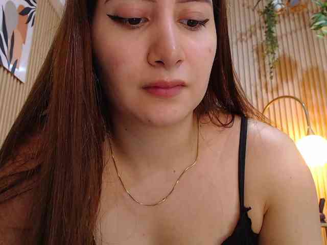 hornyssluttt webcam