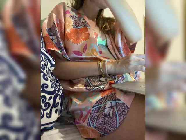 KinaMoonLove webcam