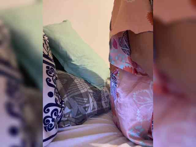 KinaMoonLove webcam