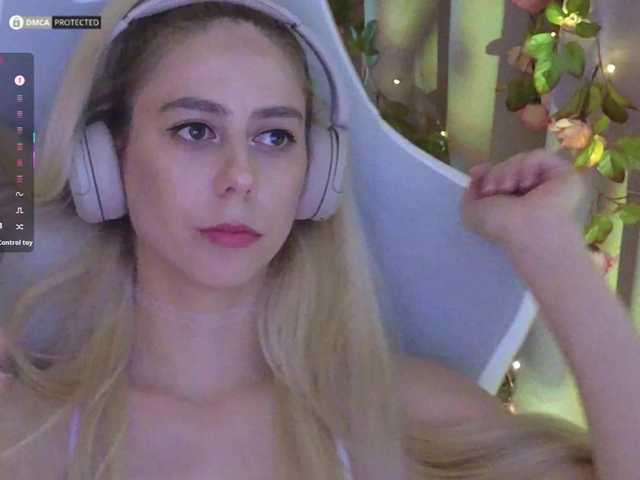 ballerina_capuchina webcam