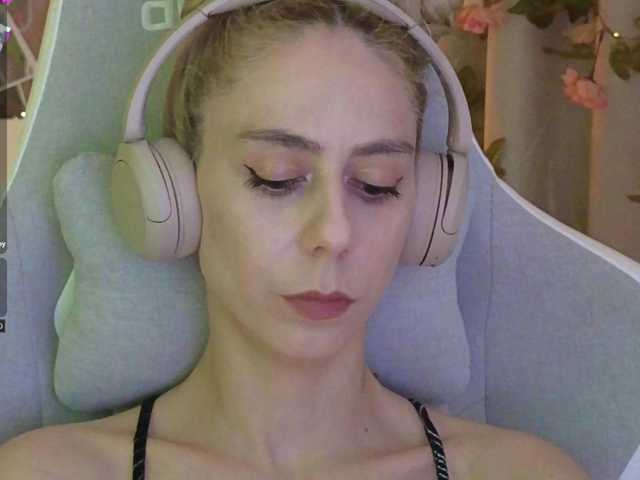 ballerina_capuchina webcam