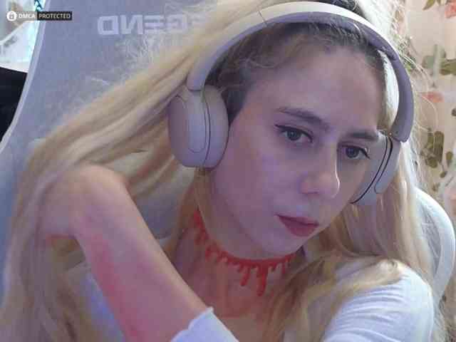 ballerina_capuchina webcam