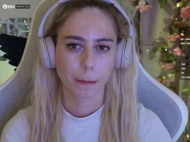 ballerina_capuchina webcam