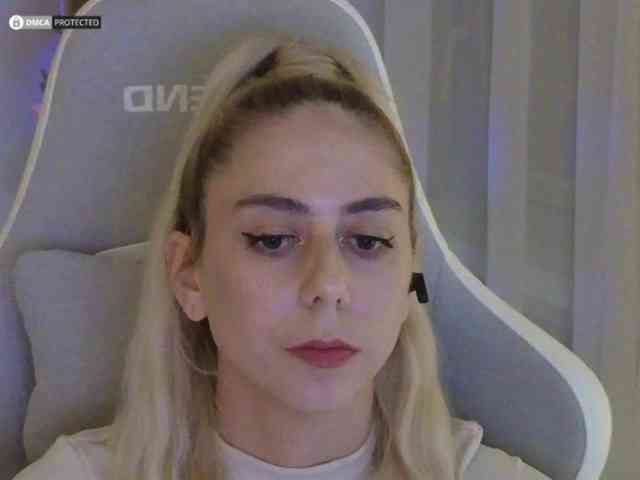 ballerina_capuchina webcam