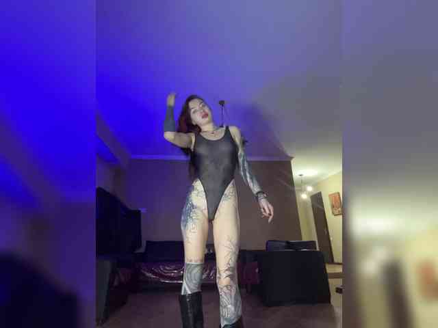 Lina69Femdom webcam