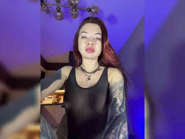 Lina69Femdom webcam