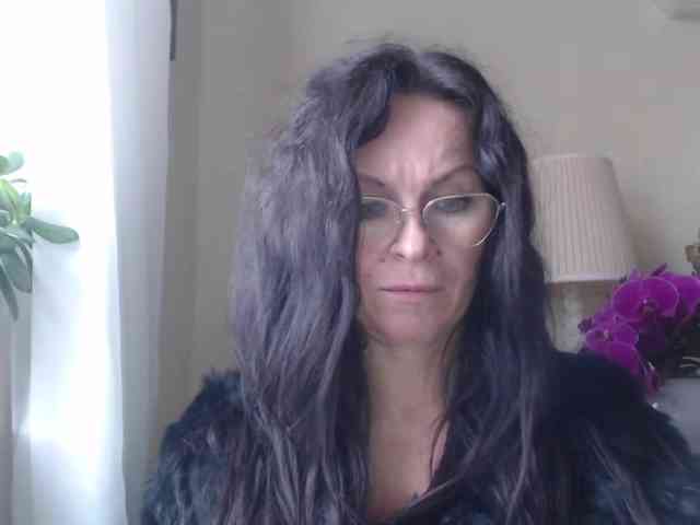 HelenSHOW1 webcam