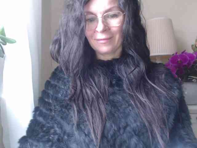 HelenSHOW1 webcam