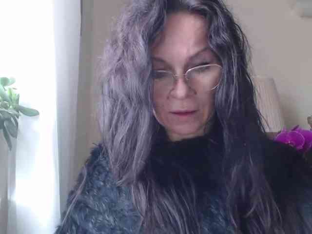 HelenSHOW1 webcam