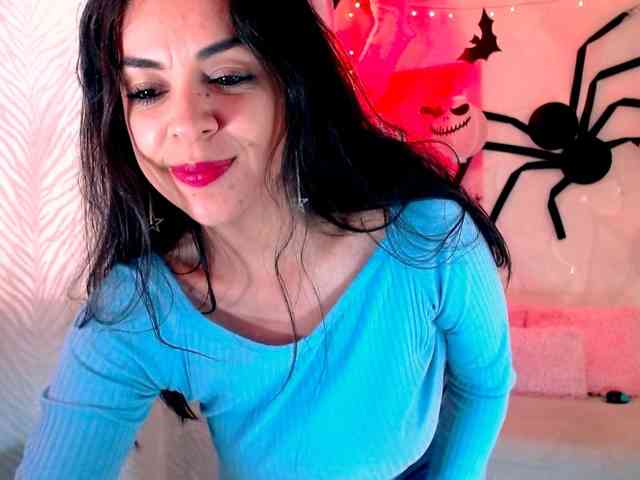 LATINGODDESS69 webcam