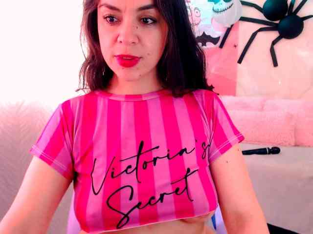 LATINGODDESS69 webcam