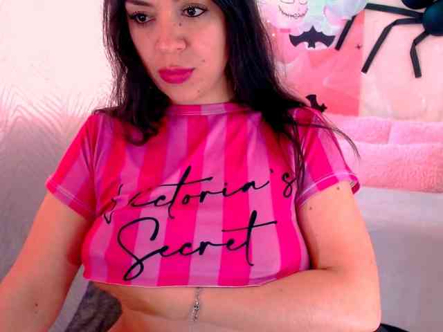 LATINGODDESS69 webcam