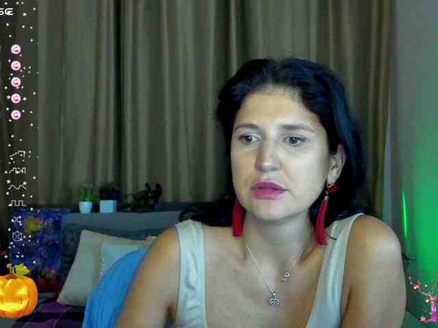 AliannaSoloKisses webcam