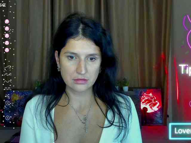 AliannaSoloKisses webcam