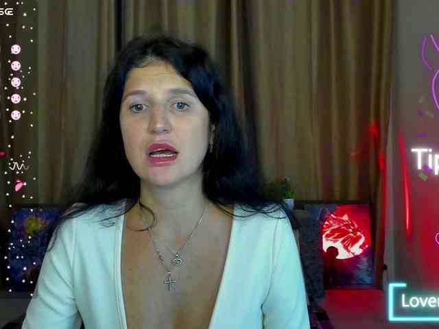 AliannaSoloKisses webcam