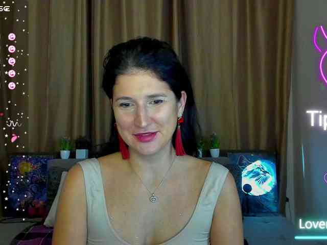 AliannaSoloKisses webcam