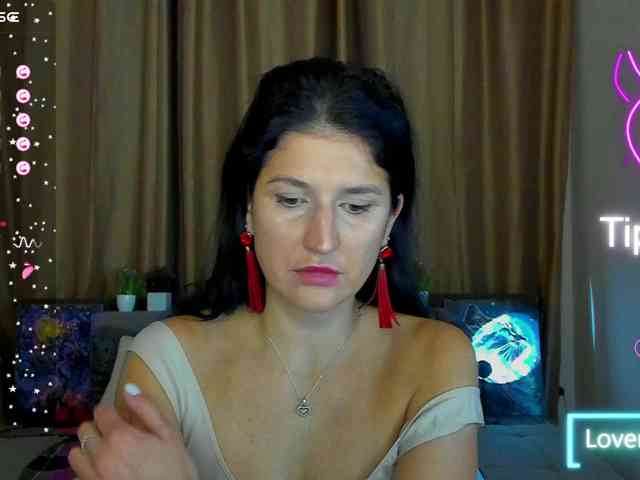 AliannaSoloKisses webcam