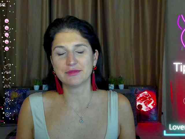 AliannaSoloKisses webcam