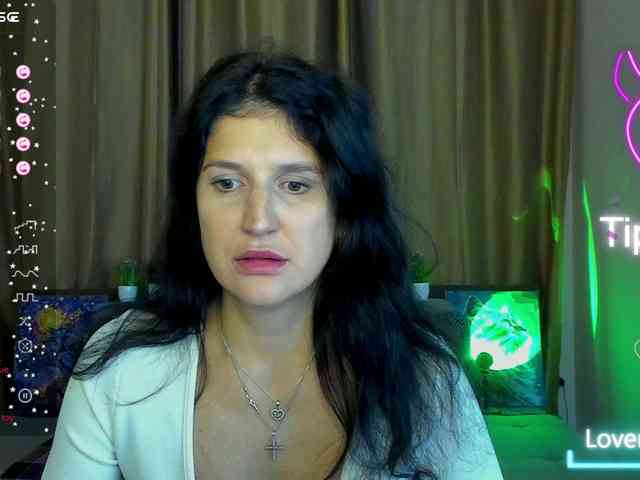 AliannaSoloKisses webcam