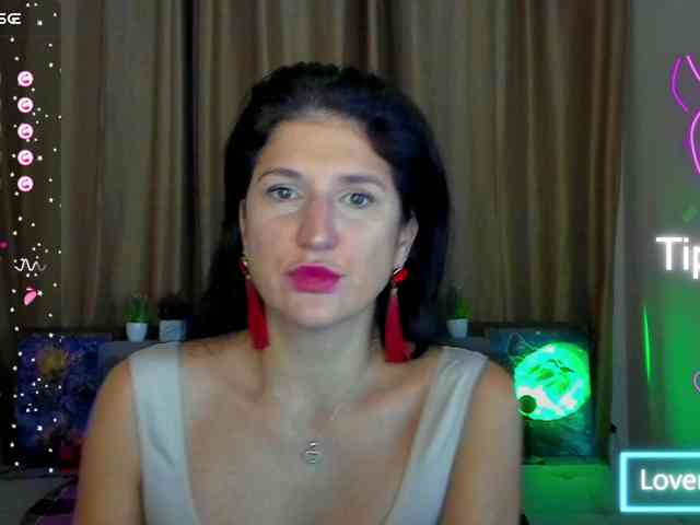 AliannaSoloKisses webcam