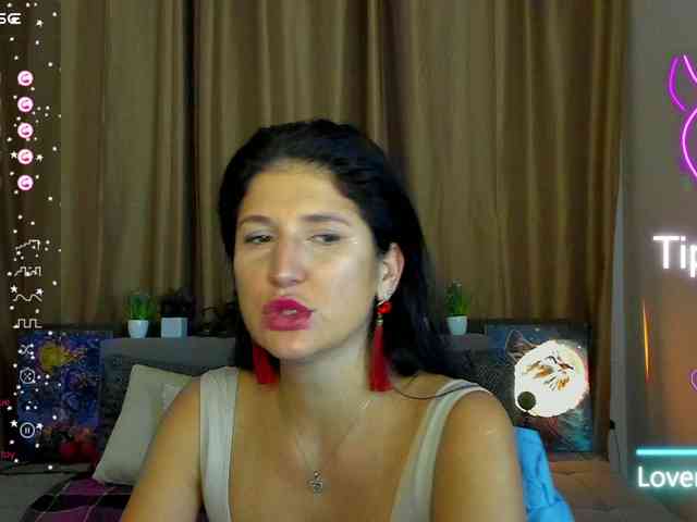 AliannaSoloKisses webcam