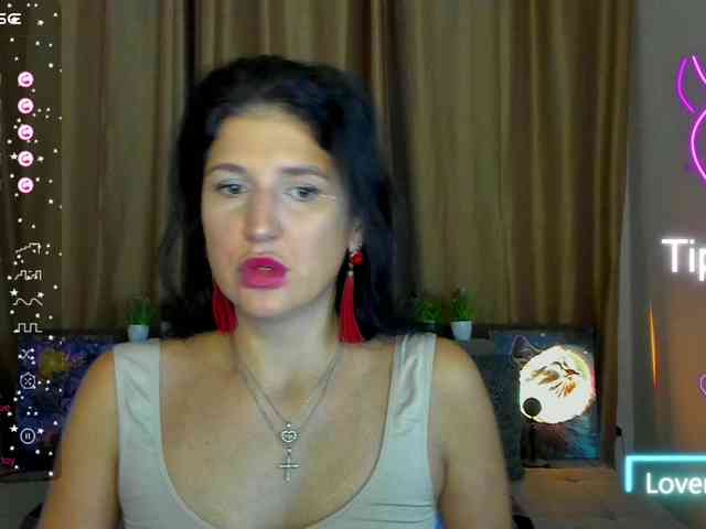 AliannaSoloKisses webcam