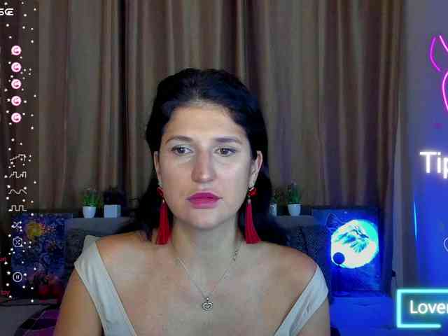 AliannaSoloKisses webcam