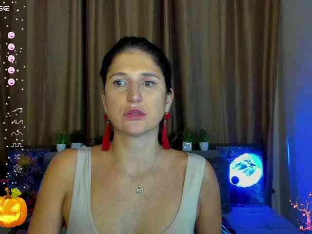 AliannaSoloKisses webcam