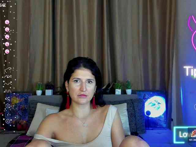 AliannaSoloKisses webcam