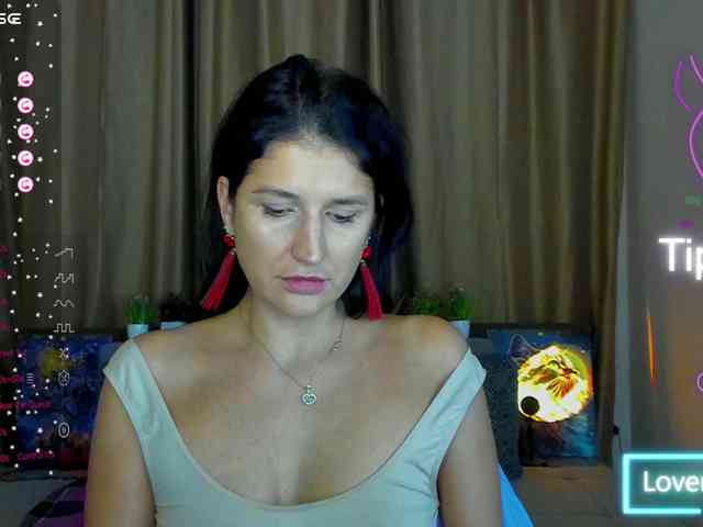 AliannaSoloKisses webcam